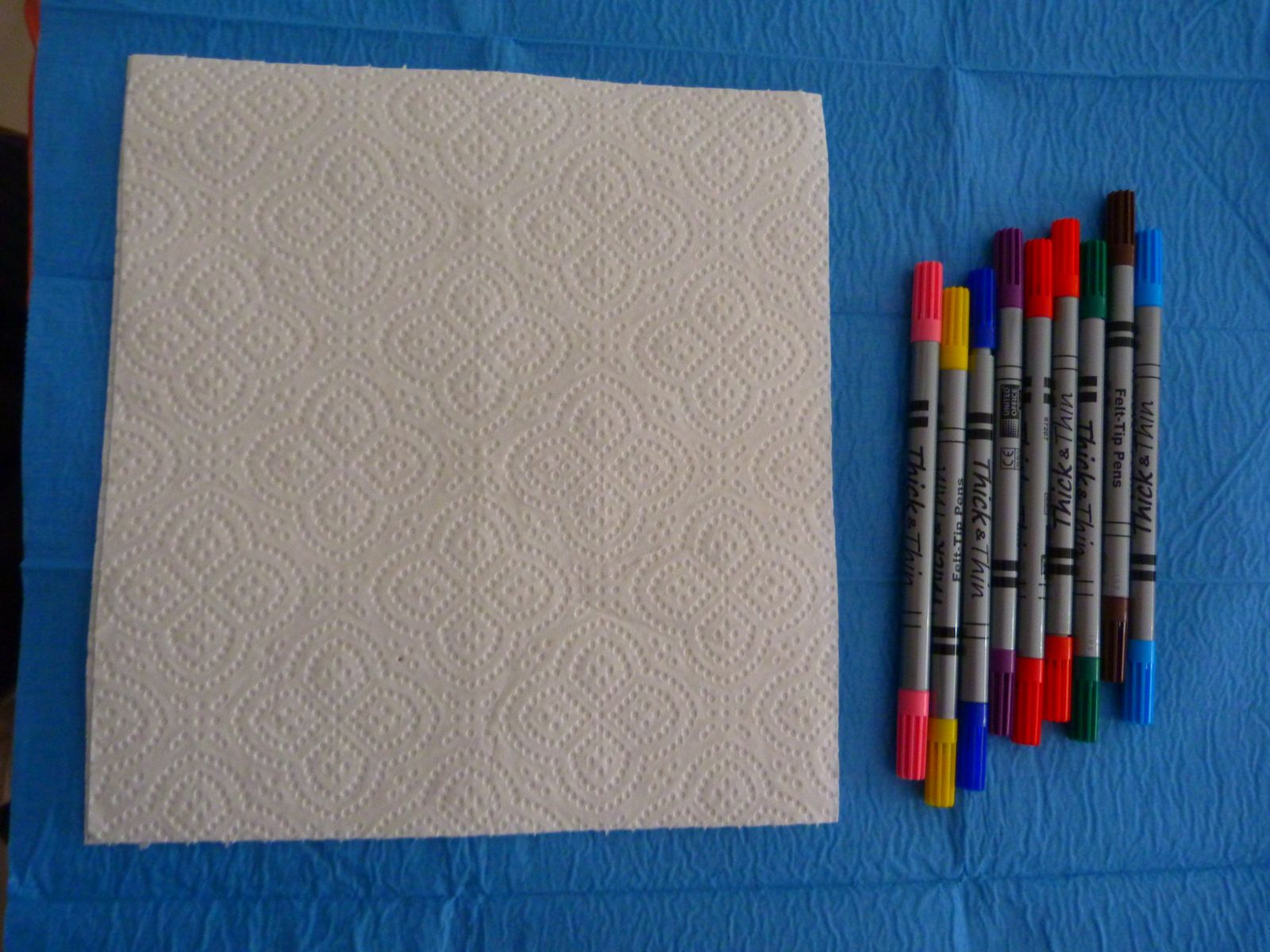 Tuto décoration multicolore sur papier absorbant les mosaïques ...