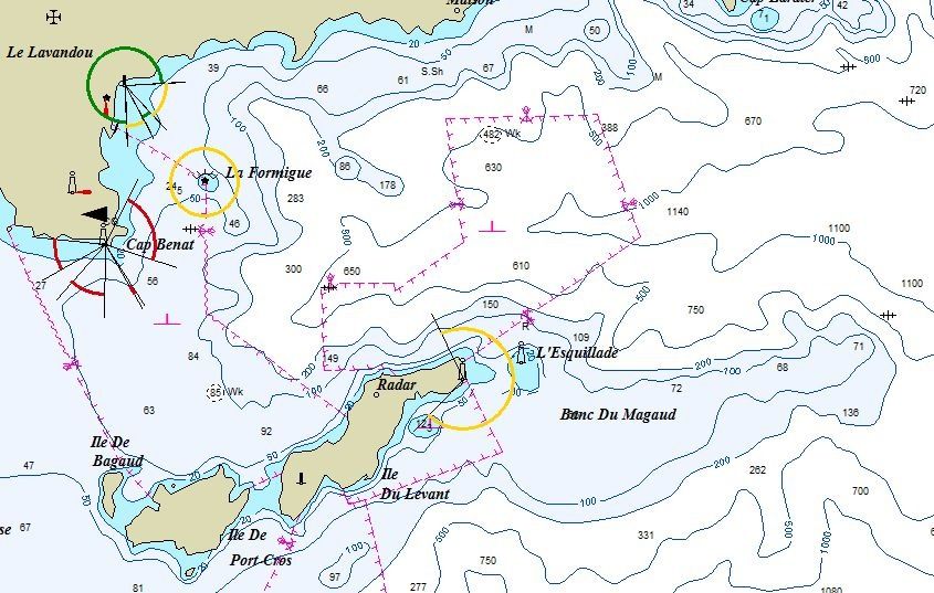 une tempête d'est au banc Magaud à l'est de l'île du Levant - île du levant  - domaine naturiste d'héliopolis, cité du soleil