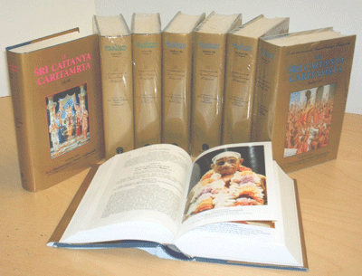 Le Chaitanya Charitamrita, ici en francais traduit et commenté par Srila A.C Bhaktivedanta Swami Prabhupada - En 8 Volumes, édit. du BBT