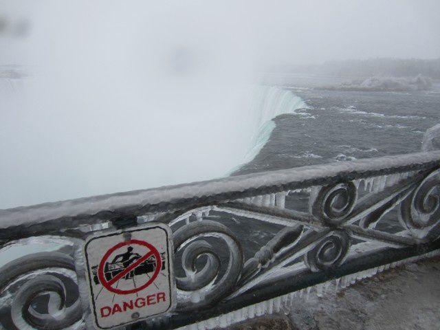20121226-NiagaraFalls 3073