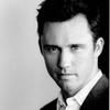 JeffreyDonovan-celeb-l.jpg