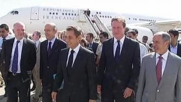 Sarko---Cameron-arrivent-en-Libye.jpg