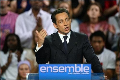 070429183411.7b2pieog0-discours-de-nicolas-sarkozy-lors-d-un-meeting-elecb.jpg