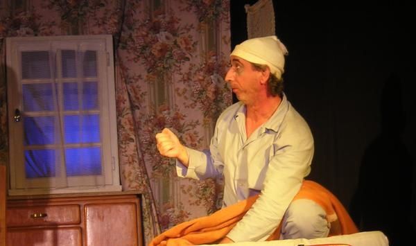 paul-sur-le-lit-acte-1.jpg