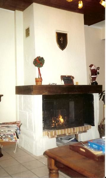 Équipements Envie de nature dans votre décoration intérieure? Ornez une commode, un rebord de fenêtre ou votre table de salon d'une couronne de l'Avent élégante, pouvant porter une bougie à allumer chaque dimanche précédant Noël.