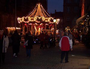 Marché de noël à Strasbourg, 2007 : place de la cathédrale - Photo Myriam Lakraa