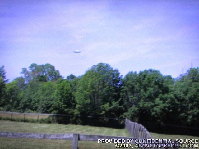 ufo001.jpg