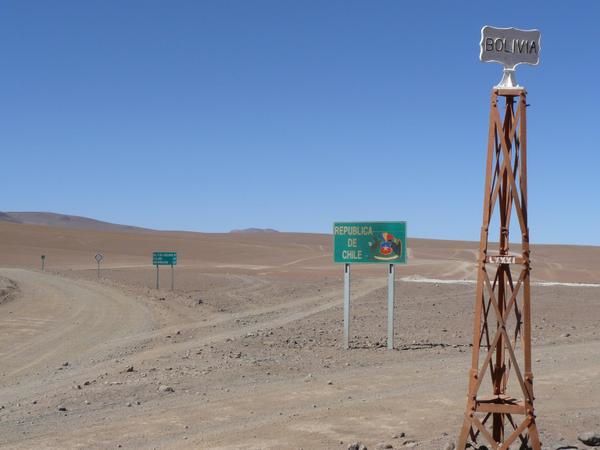 Fronti--re-Bolivie-Chili.JPG