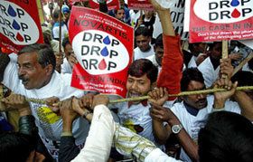 la-revolte-gronde-contre-la-big-pharma-resize-crop320par220.jpg