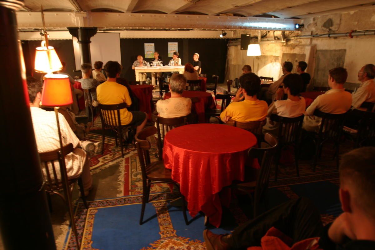 Photo-Moyens-de-subsistance-salle-Lieu-Unique.JPG