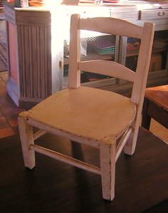 CHAISE-ENFANT-AVANT.JPG