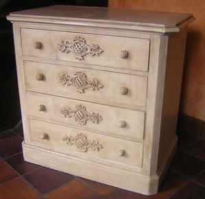 COMMODE-4-TIROIRS-3-4-copie-1.JPG