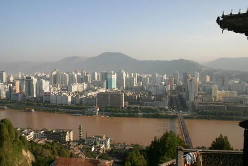 D79-Lanzhou-Yellow-River-bank-w1024.jpg