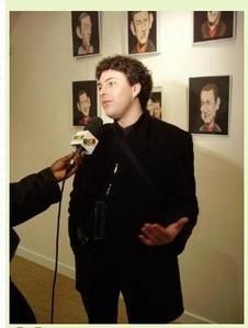 moi-lors-du-vernissage.jpg
