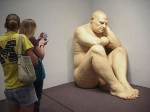 mueck2.jpg