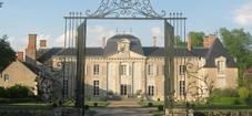 chateau-latouanne-ext-2.JPG