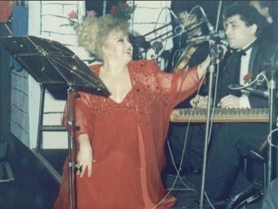 Halil-avec-Gonul--Akkor-Stardust--en-92.jpg