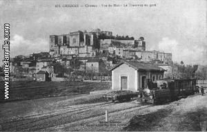 Le tramway en gare de Grignan