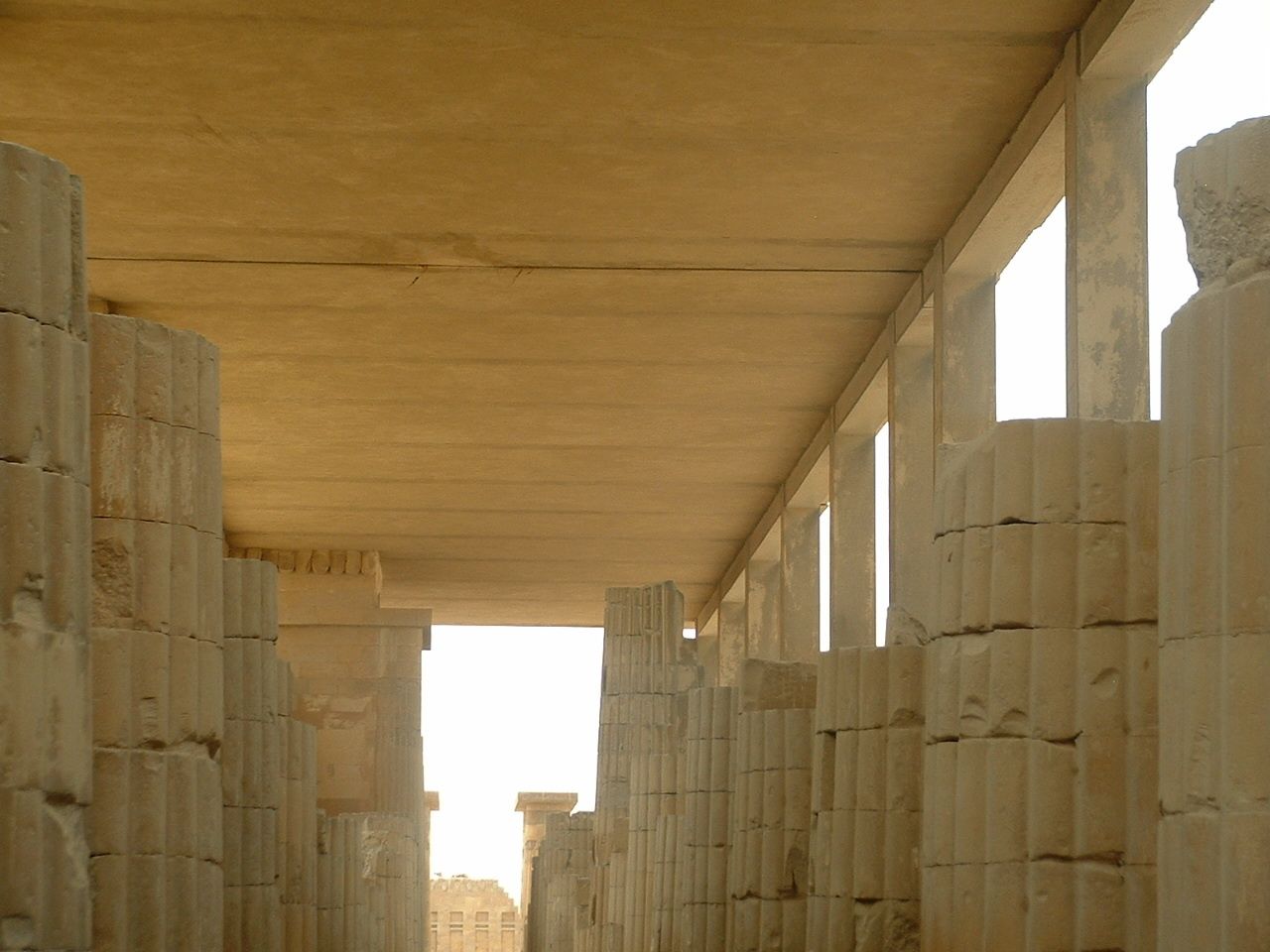 élégante colonnade