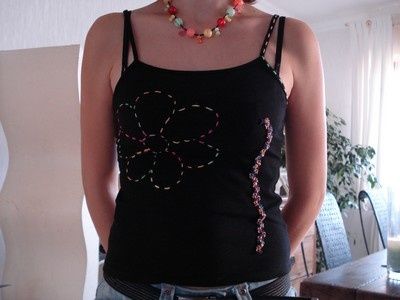 haut-noir-fleur-1.jpg