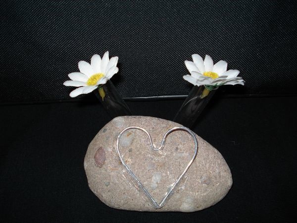 Vases-tubes-coeur-m--tal.jpg