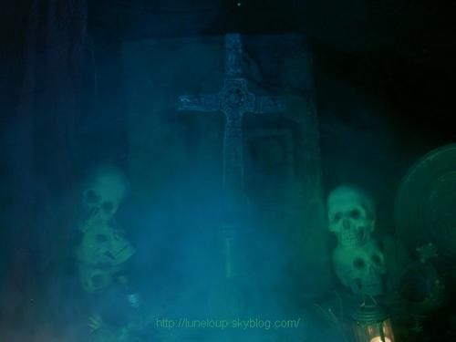 00000125croix-dracula-adrs.jpg