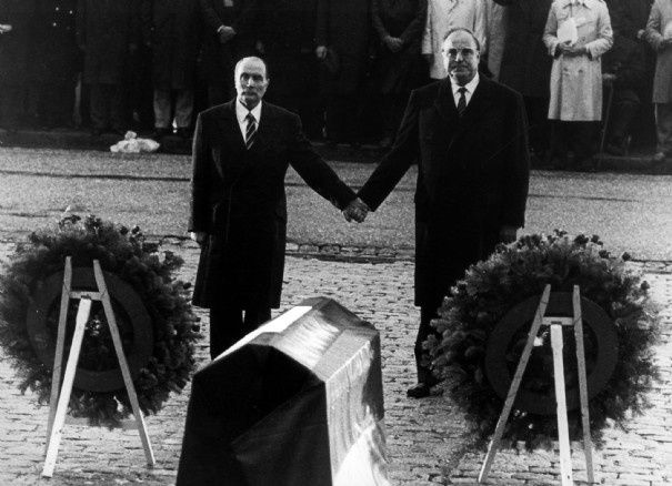 kohl-mitterand_37.jpg