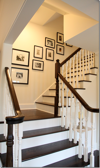 La galerie de tableaux est dans l'escalier le blog de adeline Cage Escalier désign