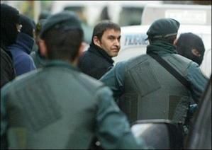 espagne-le-leader-independantiste-basque-arnaldo-otegi-interpelle-resize-crop320par220.jpg