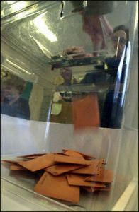 ElectionsUrneBulletins.jpg