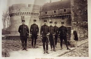 Officiers-fran--ais-1912-Ham-Chateau.jpg