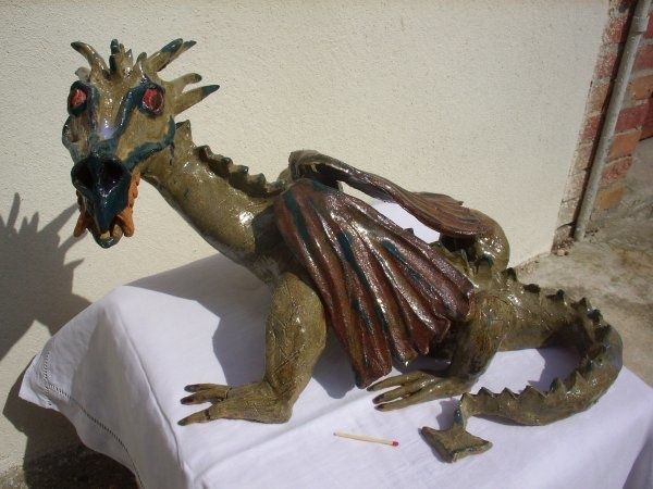 Tags : blog Pot'Héry, poterie, raku, terre cuite, tournage, enfumage, dragon, boîte, pot bleu Tags : blog Pot'Héry, poterie, raku, terre cuite, tournage, enfumage, dragon, boîte, pot bleu