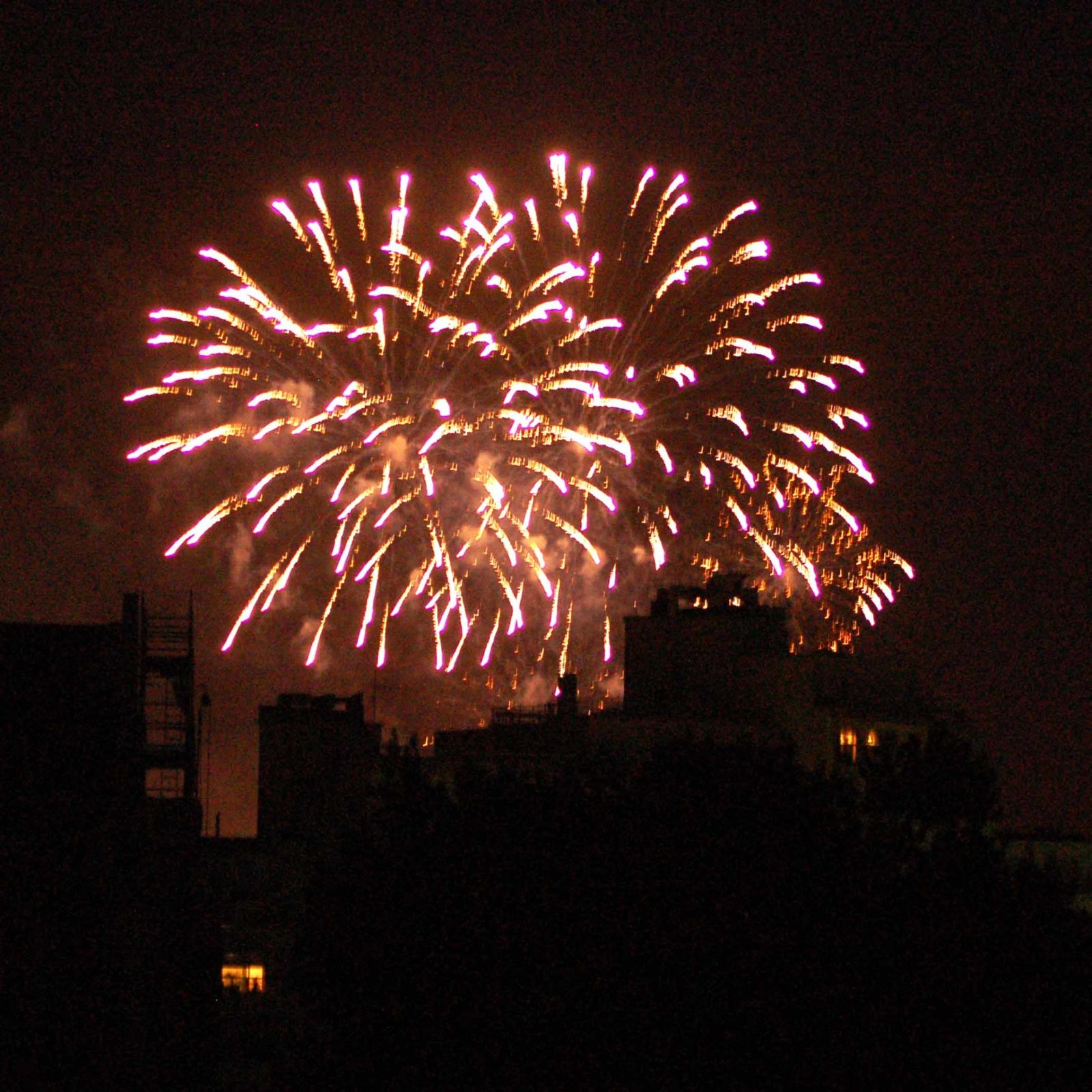 Nantes feu d'artifice 14 juillet Nantes feu d'artifice 14 juillet