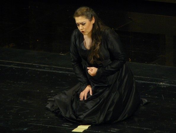 Aida04.jpg