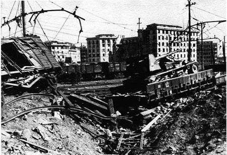 1943-Roma-scalo-san-lorenzo--bombardato.jpg