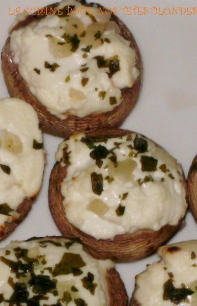 champignons-farcis-au-ch--vre-en-amuse-bouches.jpg