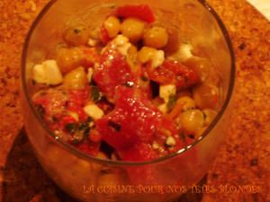verrine-pois-chiche-feta-et-poivrons.jpg