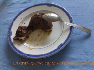ramequins-au-chocolat-au-coeur-de-p--ches.jpg
