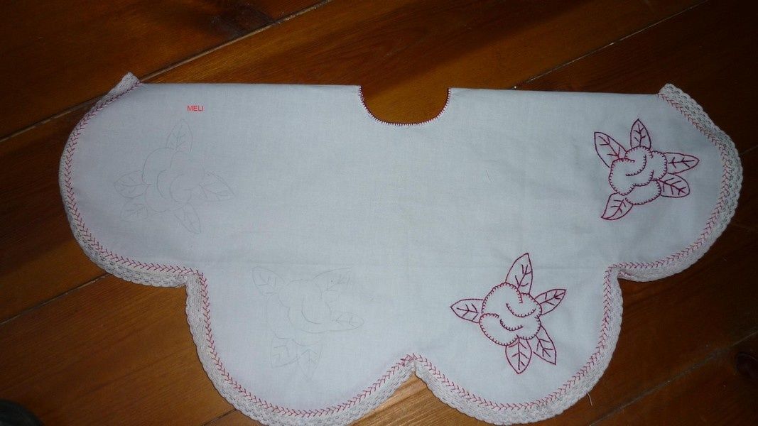 broderie_jupe_lampe_abat-jour