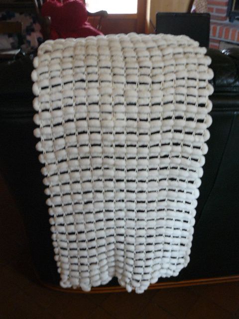 écharpe_tricot_micro-fibre_laine_pompons écharpe_tricot_micro-fibre_laine_pompons