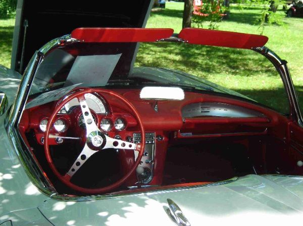 CHEVROLET-Corvette-1962.jpg