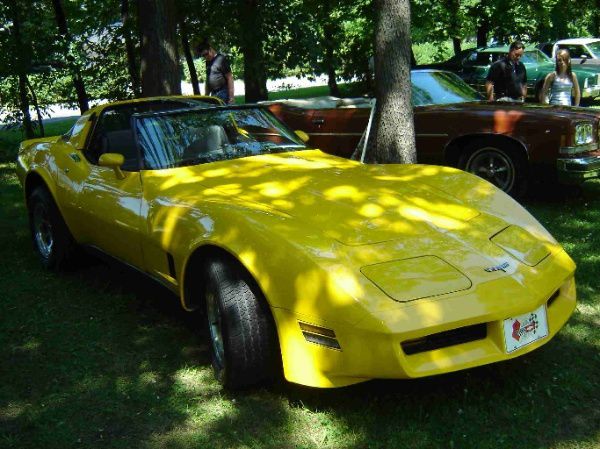 CHEVROLET-Corvette-Sting-Ray-1986.jpg