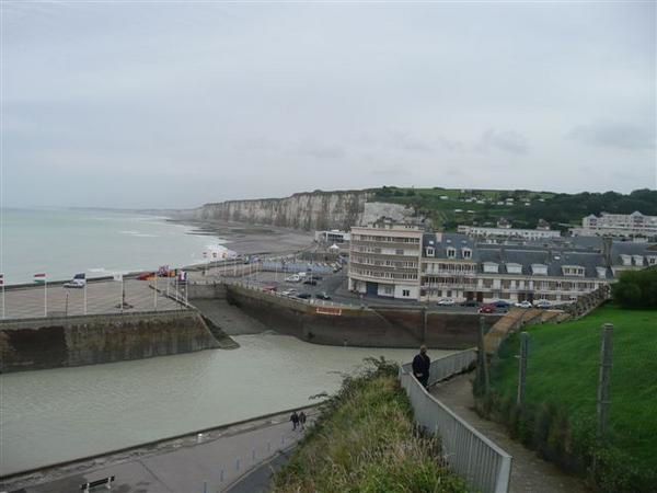 De Saint-Valéry-en-Caux à Saint-Léger (GR 21) - La plage et la falaise d'Amont