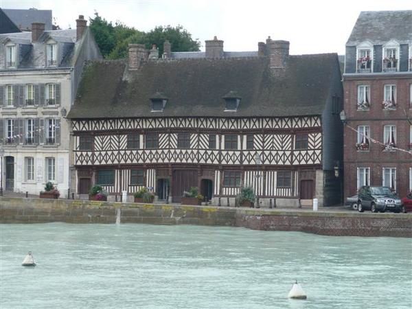 Saint-Valéry-en-Caux - Maison Henri IV reconstruite au XVIe siècle
