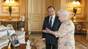 F.Hollande-avec-the-Queen-Elisabeth-II-visite-privee.jpg
