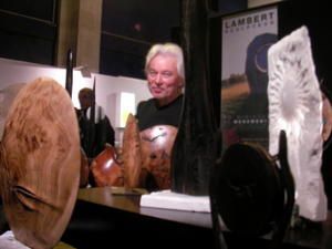 Lambert--sculpteur-M--tamorphose-des-Mat--riaux----l-Espace-des-Blancs-Manteaux--22-12-2007.JPG