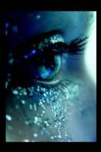 OEIL-EN-LARME.jpg