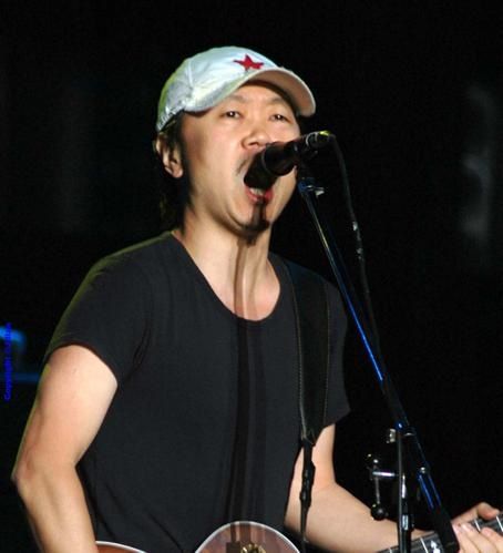 Festival-Pop-Cui-Jian.2-sept2007.ter.jpg