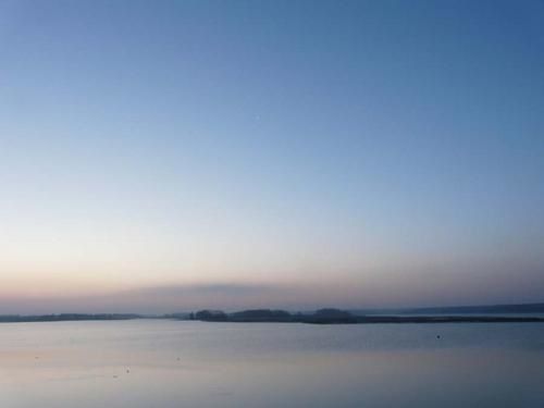 lac-amance-red.jpg