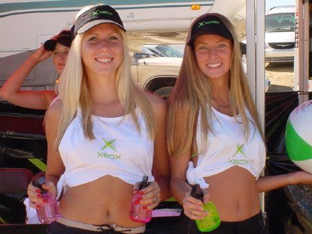 xbox-girls.jpg
